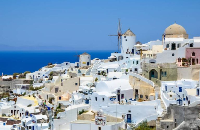 8-Day Best of Greece Tour: Athens, Mykonos & Santorini